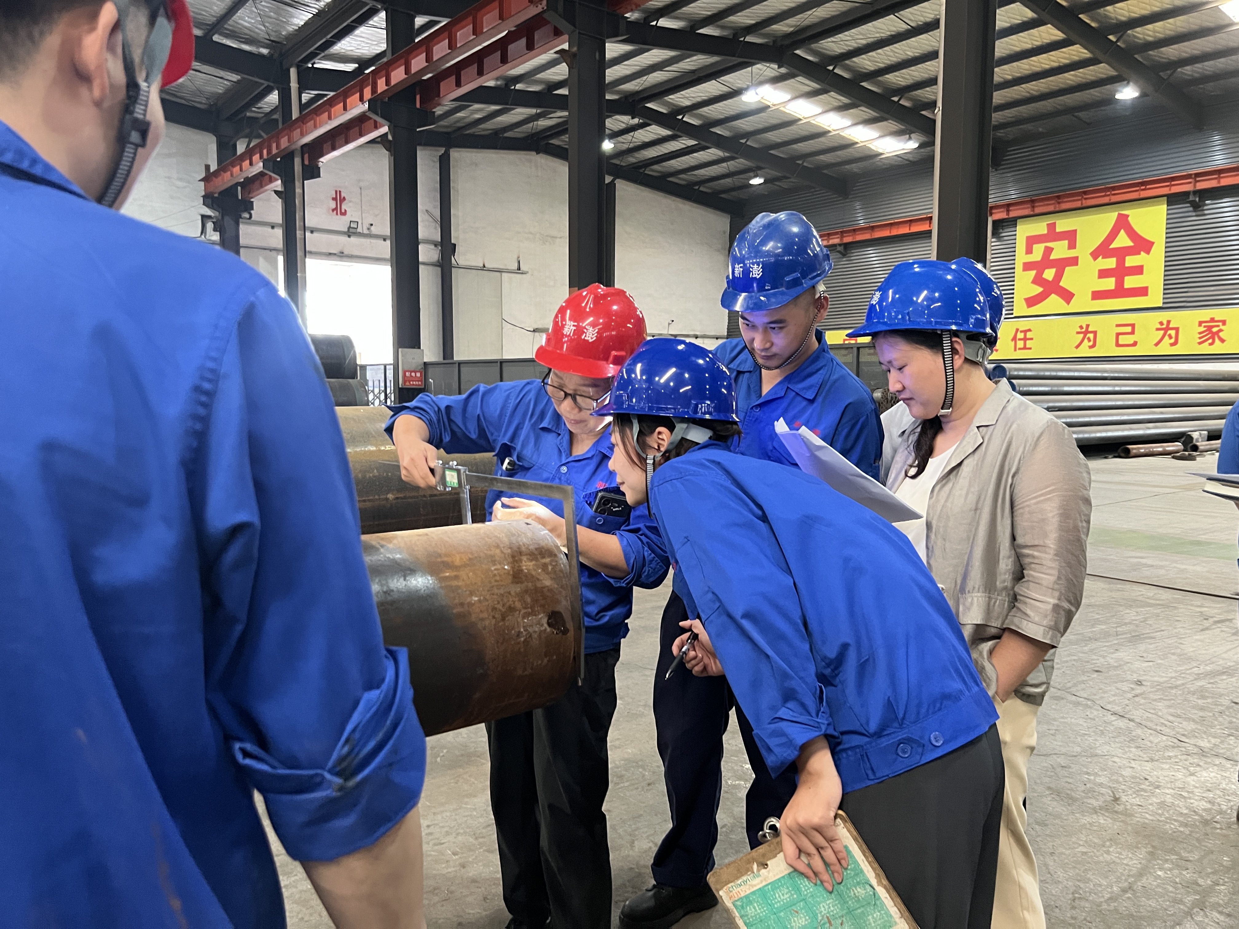 深耕質量:新澎總經理帶隊學習管道質檢